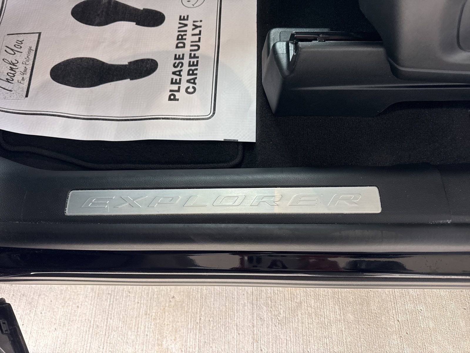 Certified 2024 Ford Explorer Limited w/ Limited Technology Package image 28