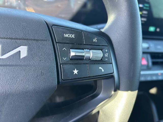 Used 2025 Kia K4 FWD image 27