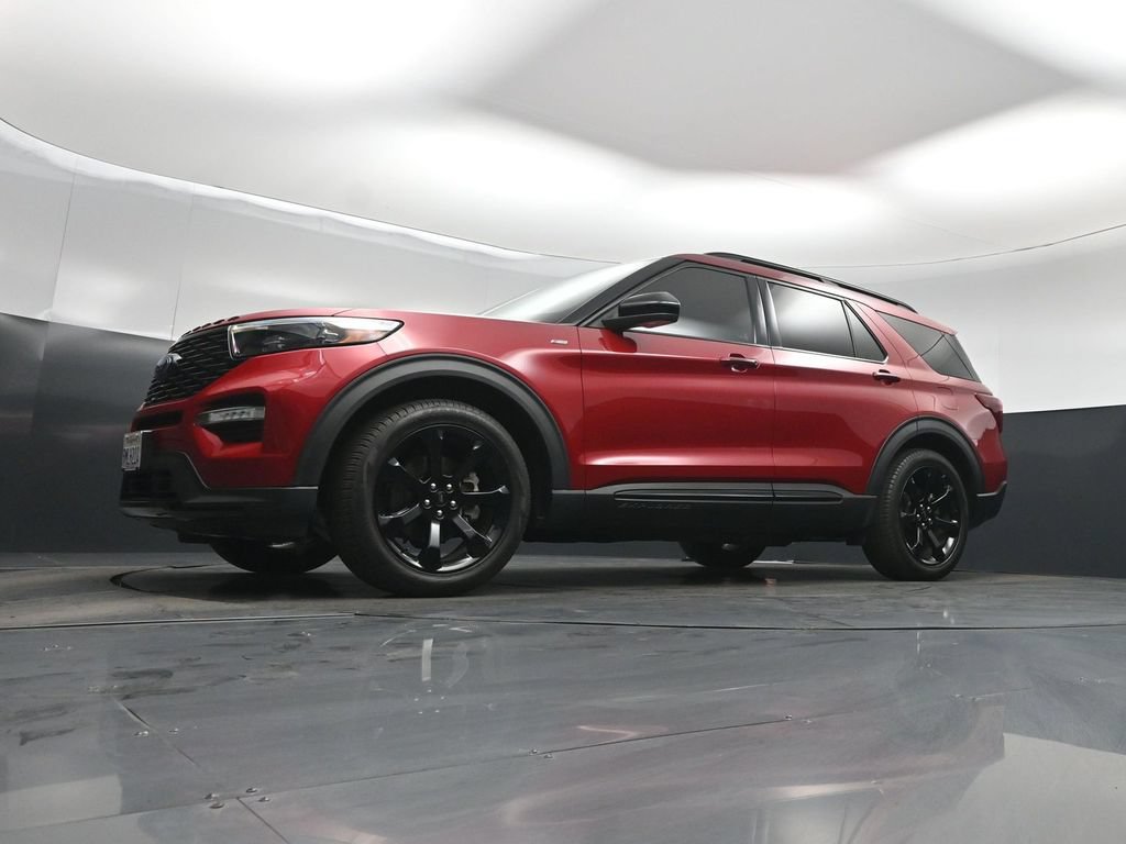 Certified 2024 Ford Explorer ST-Line w/ Class IV Trailer Tow Package RWD image 42
