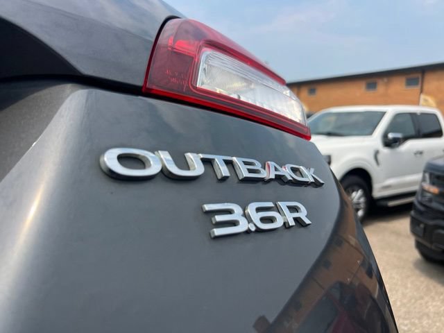 Used 2018 Subaru Outback 3.6R Limited AWD/4WD image 27