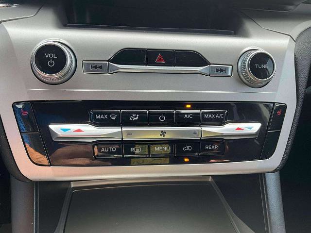 Certified 2022 Ford Explorer XLT w/ Class IV Trailer Tow Package image 18