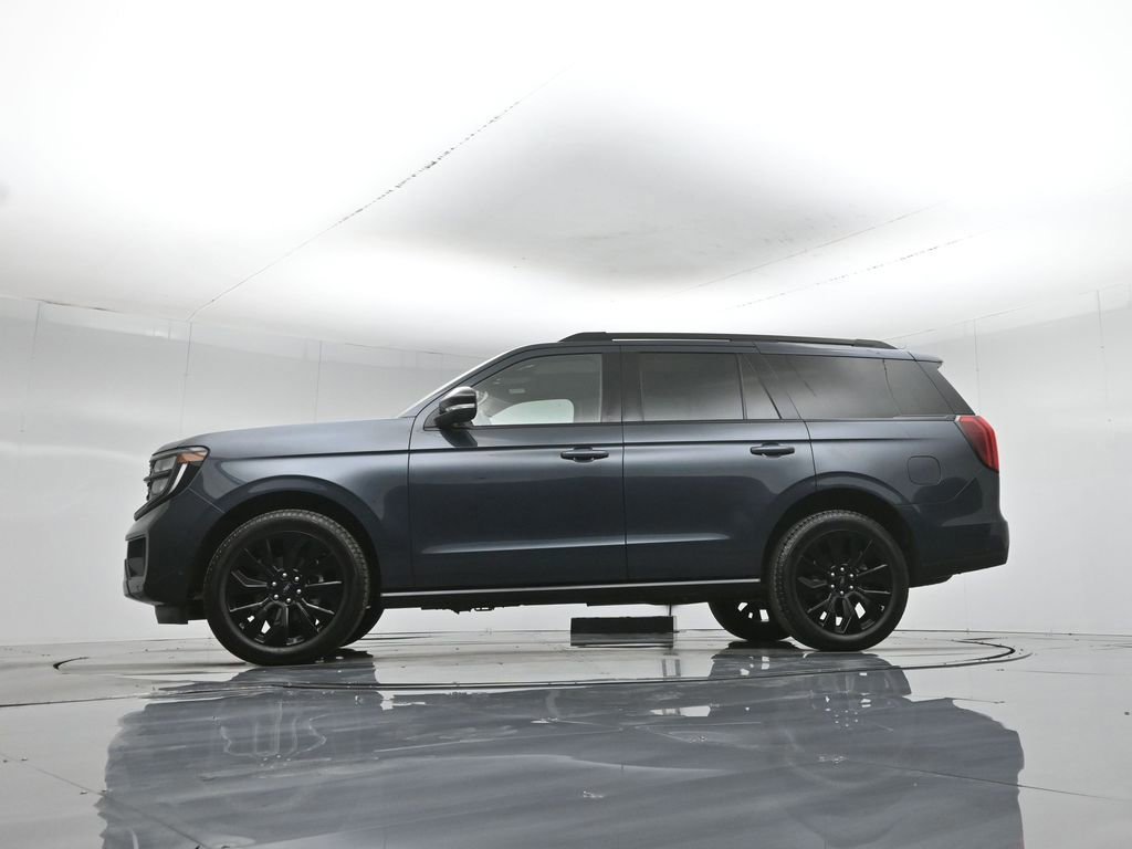Certified 2025 Ford Expedition Platinum w/ Stealth Appearance Package image 20