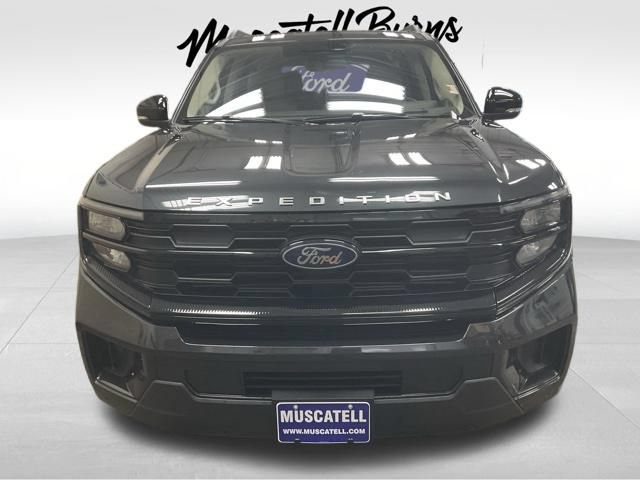 Certified 2025 Ford Expedition Active AWD/4WD image 2