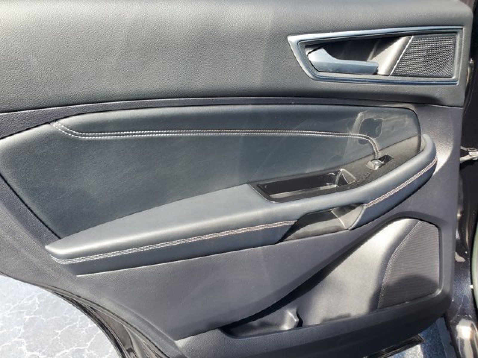 Certified 2019 Ford Edge Titanium image 29