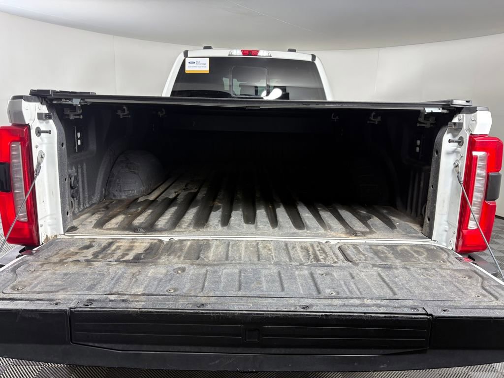 Certified 2025 Ford F450 King Ranch w/ FX4 Off-Road Package image 33