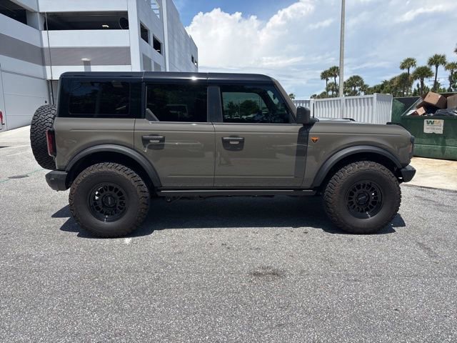 Certified 2025 Ford Bronco Badlands AWD/4WD image 2