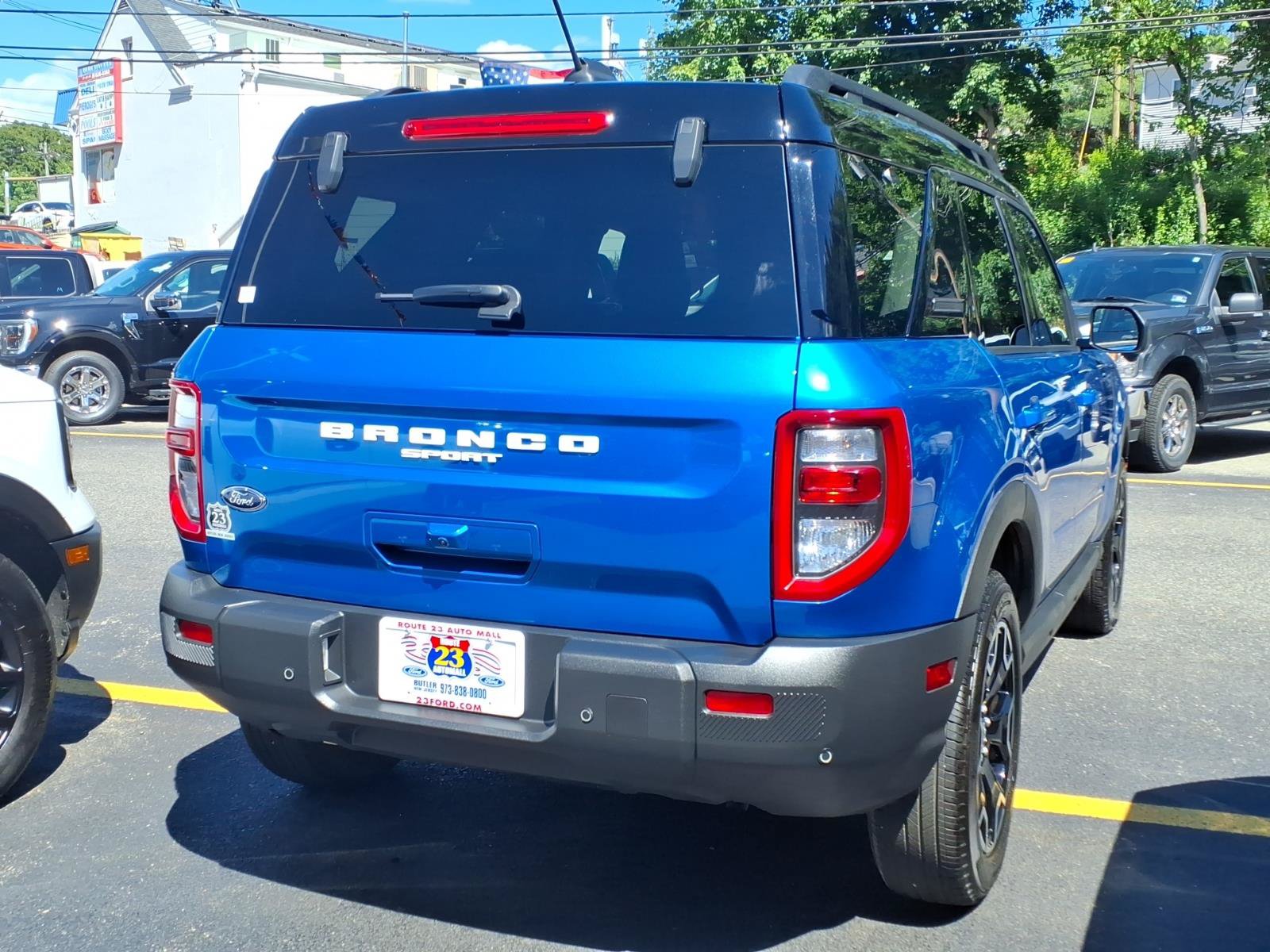 Certified 2025 Ford Bronco Sport Outer Banks w/ Outer Banks Tech Package+ AWD/4WD image 8
