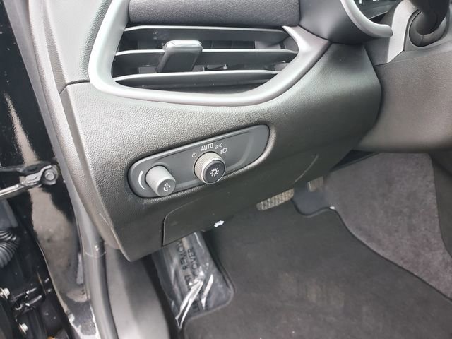 Used 2022 Chevrolet Malibu LT image 13