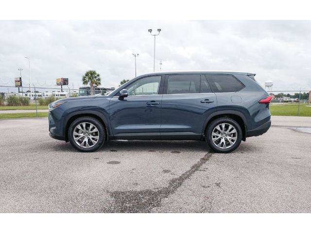 Used 2024 Toyota Grand Highlander FWD image 2