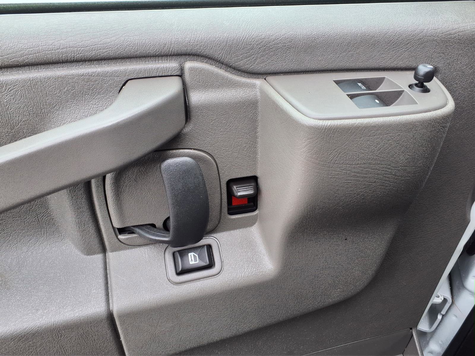 Used 2024 GMC Savana 2500 w/ Driver Convenience Package image 14