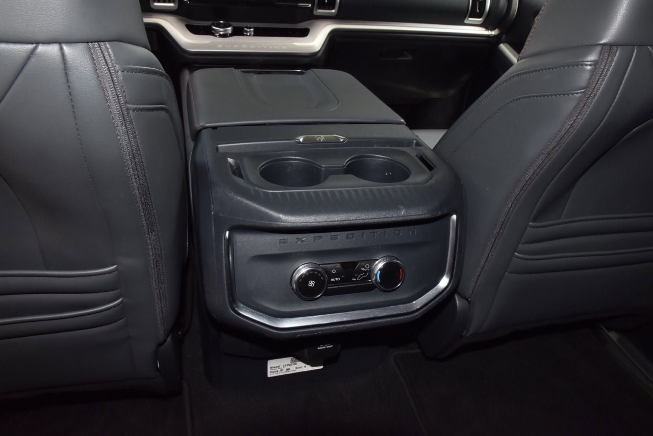 Certified 2025 Ford Expedition Active AWD/4WD image 19