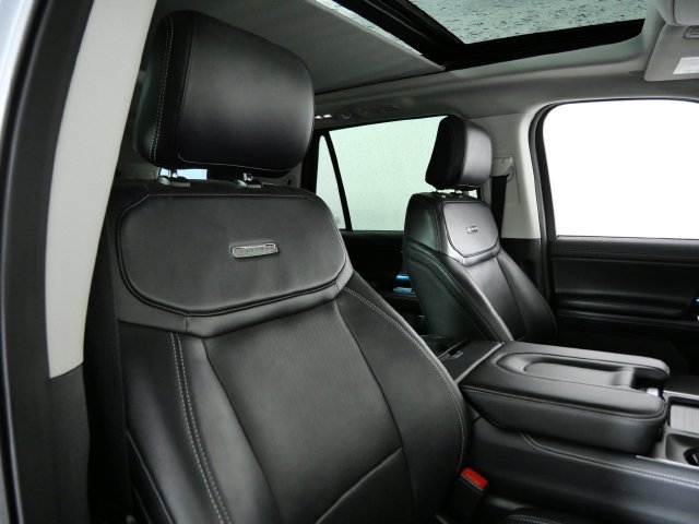 Certified 2025 Ford Expedition Platinum AWD/4WD image 11