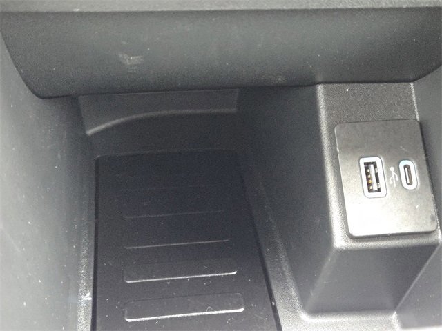 Certified 2024 Ford Edge Titanium w/ Equipment Group 301A image 17