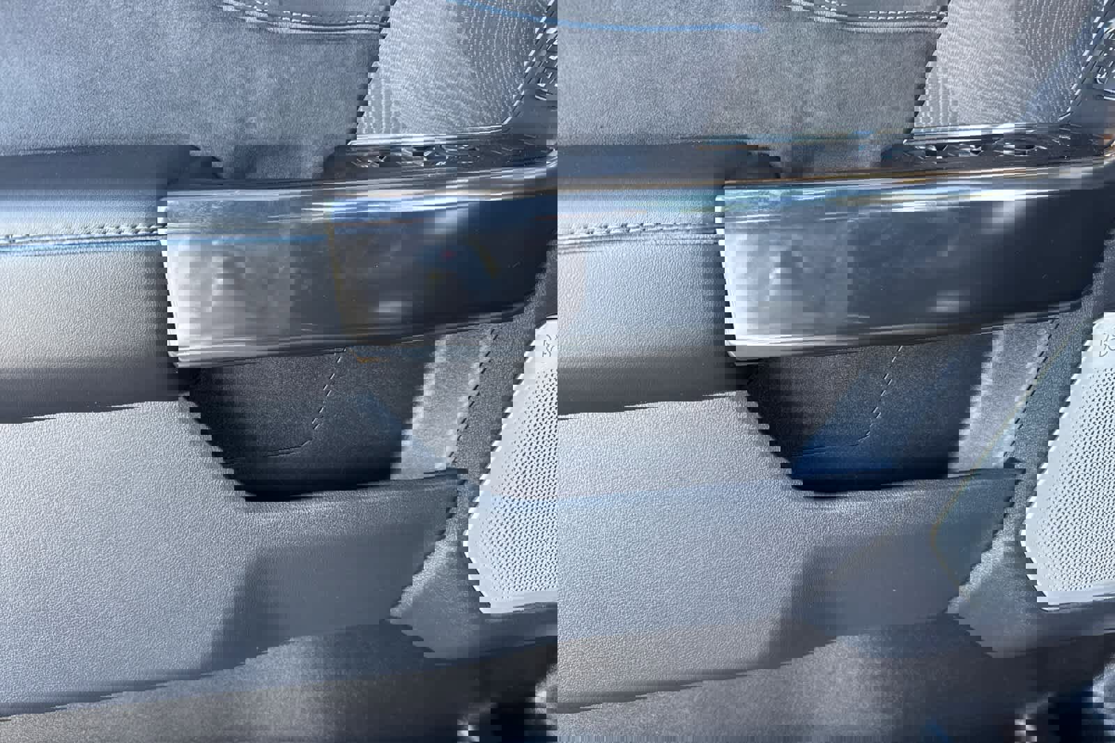 Certified 2025 Ford F350 Platinum w/ Tremor Off-Road Package image 12