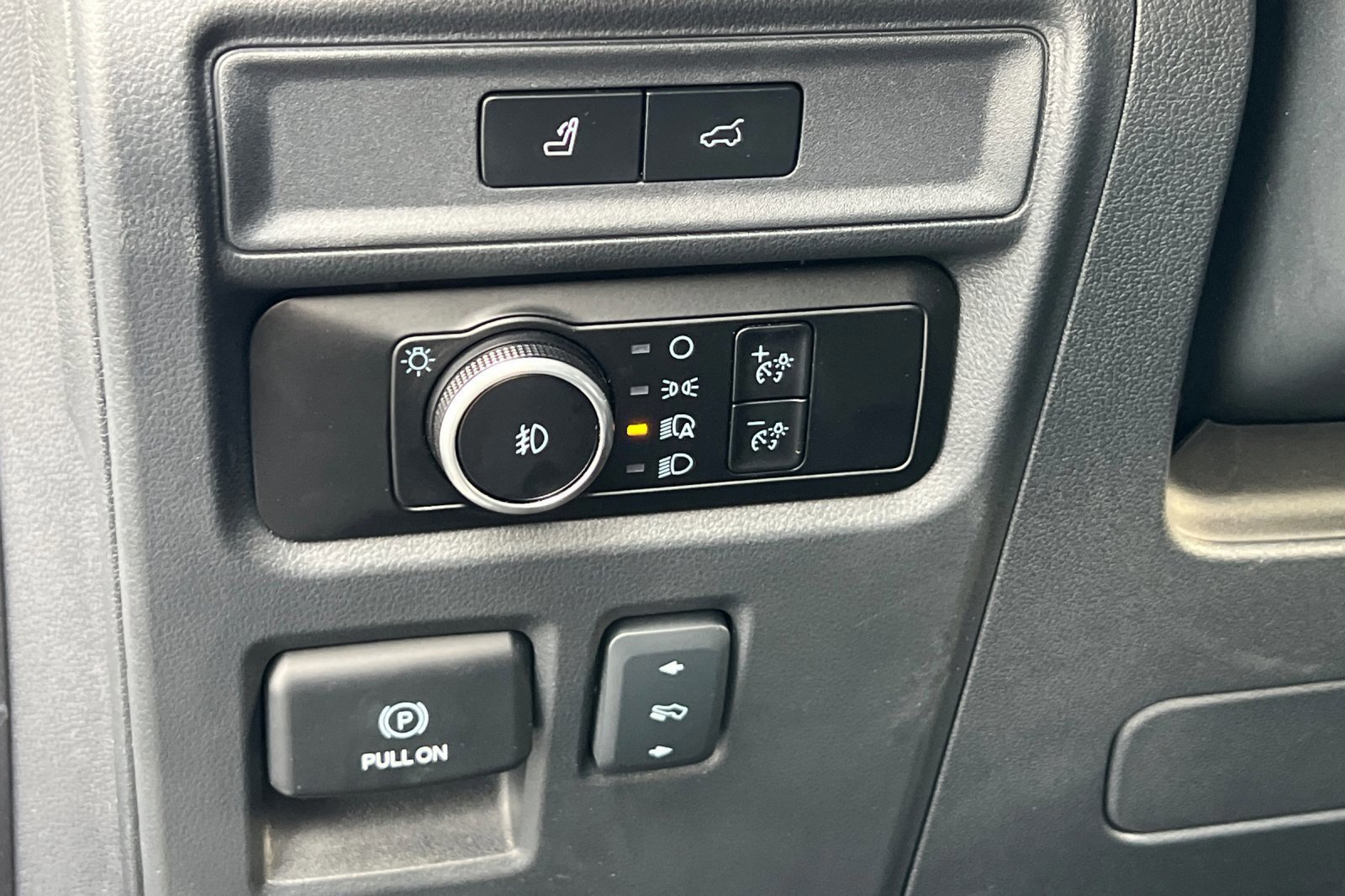 Certified 2024 Ford Expedition XLT image 32