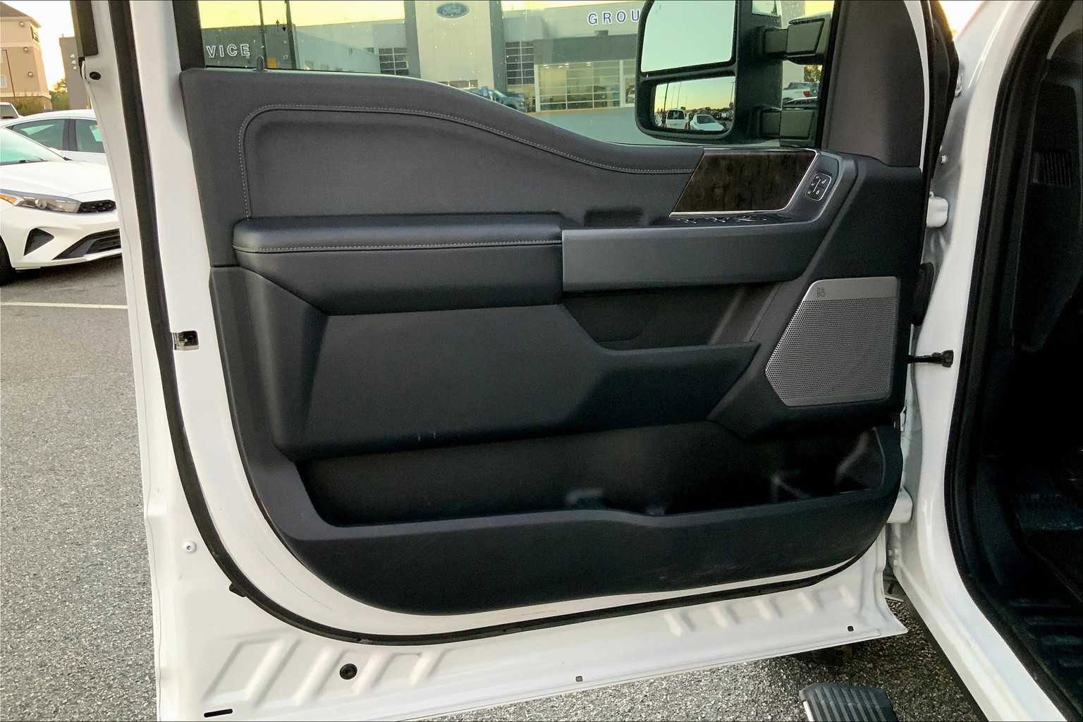 Certified 2024 Ford F250 Lariat w/ Lariat Ultimate Package image 20