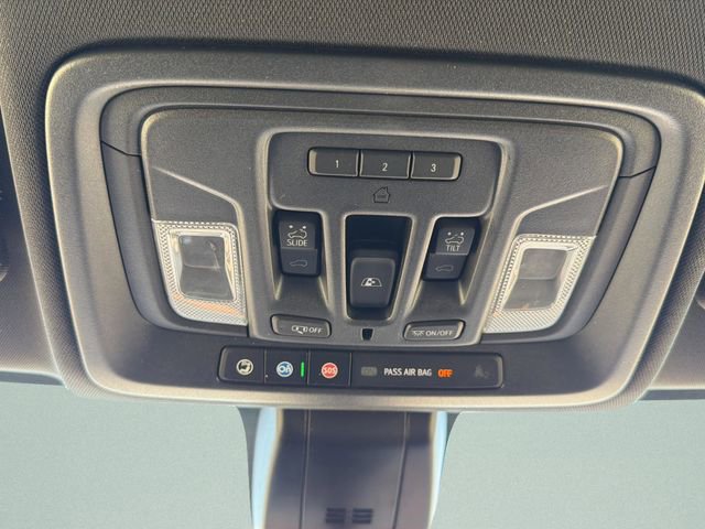 Used 2022 Chevrolet Silverado 3500 High Country w/ Technology Package AWD/4WD image 29