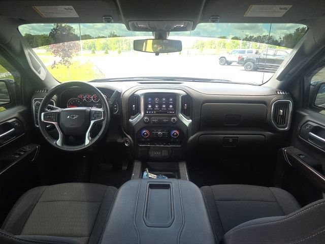 Used 2022 Chevrolet Silverado 1500 LT Trail Boss w/ Safety Package AWD/4WD image 16