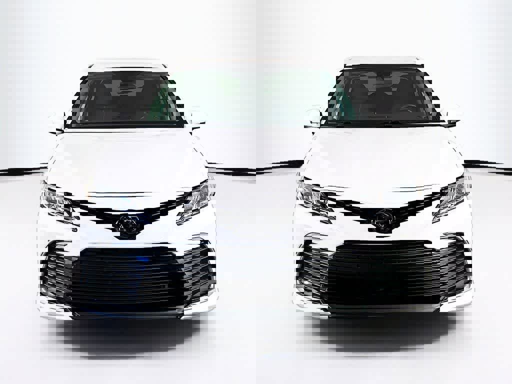 Used 2024 Toyota Camry LE image 8