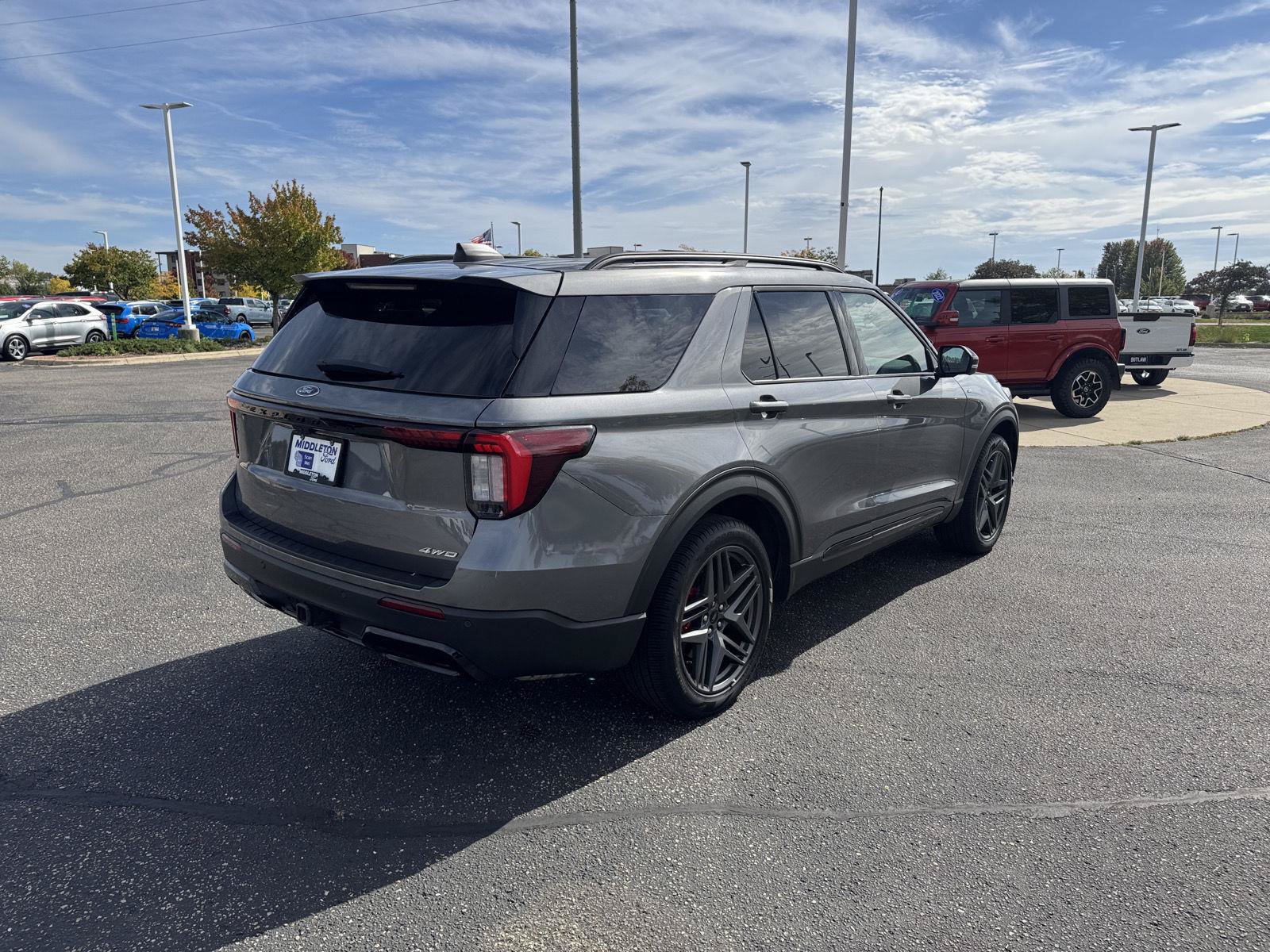 Certified 2025 Ford Explorer ST-Line w/ ST-Line Street Pack AWD/4WD image 5