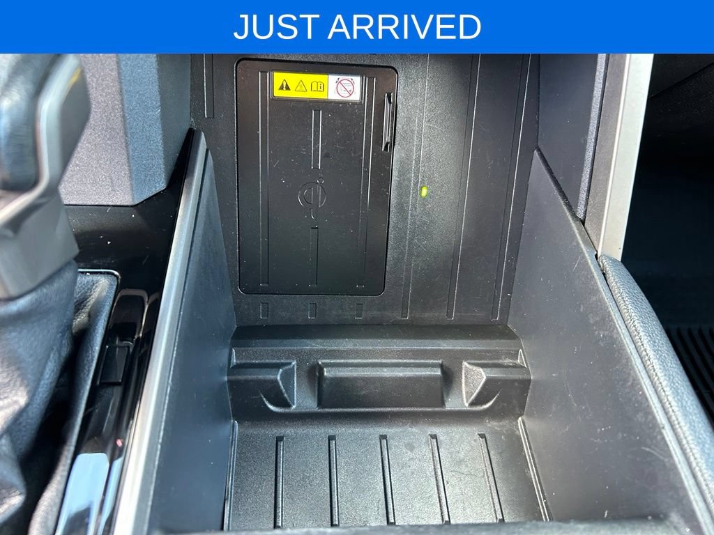 Used 2022 Toyota Tundra Limited w/ Power Package AWD/4WD image 29