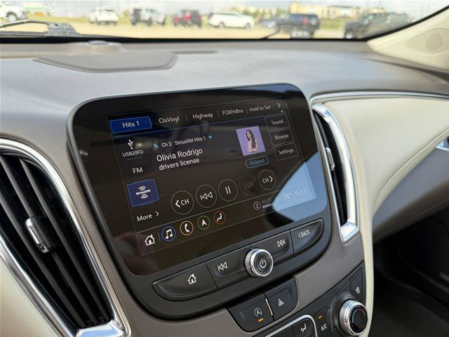Used 2024 Chevrolet Malibu LT FWD image 18