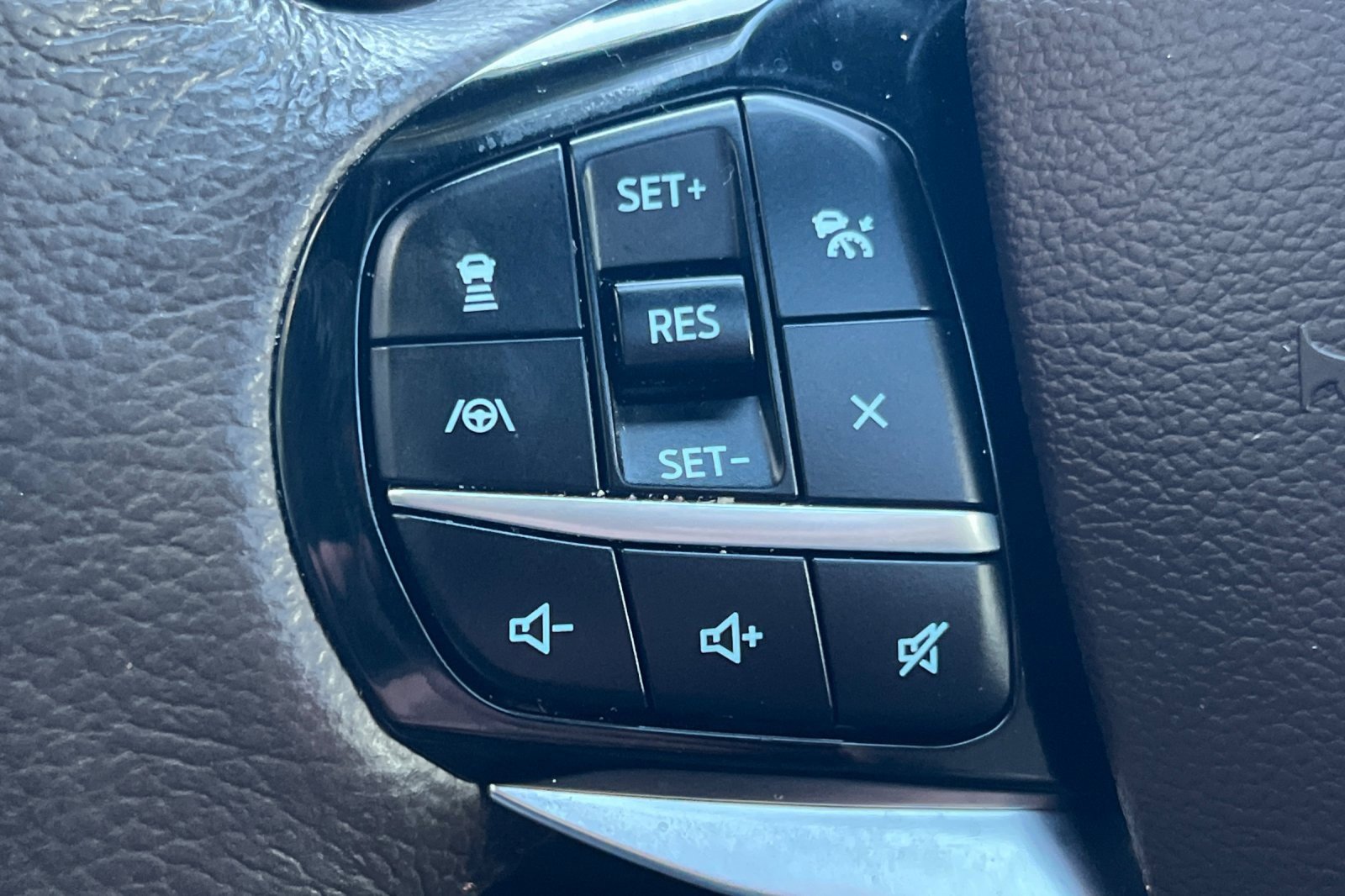 Certified 2022 Ford Explorer King Ranch w/ Technology Package image 37