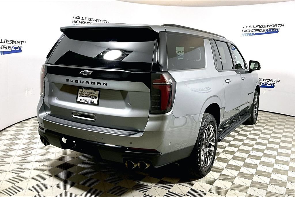 Used 2025 Chevrolet Suburban Z71 AWD/4WD image 9