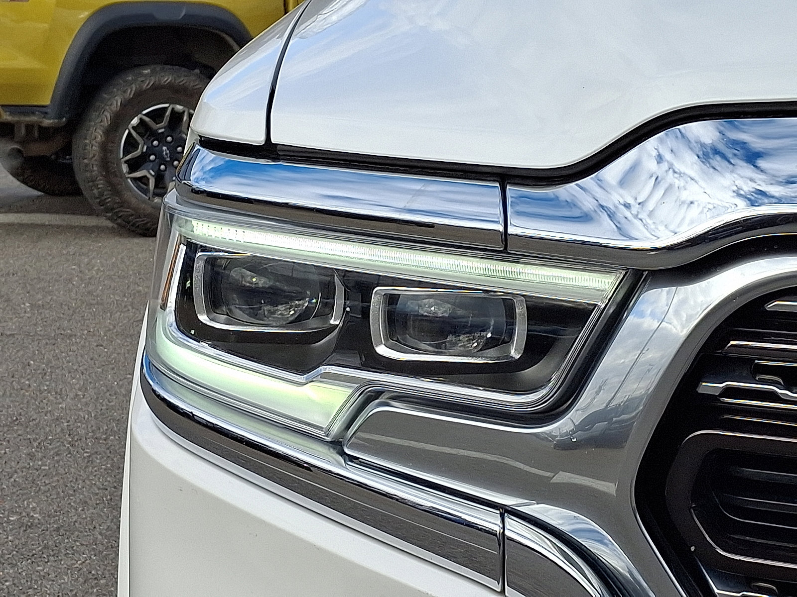 Used 2020 RAM 1500 Limited image 9