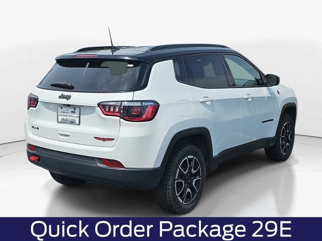 Used 2025 Jeep Compass Trailhawk AWD/4WD video 3