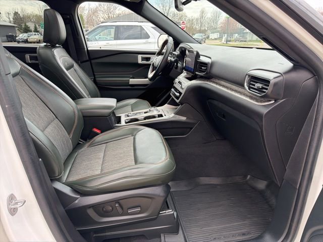 Certified 2022 Ford Explorer Timberline w/ Timberline Technology Package AWD/4WD image 8