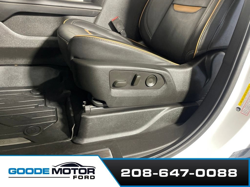 Used 2021 GMC Yukon AT4 w/ AT4 Premium Package AWD/4WD image 10