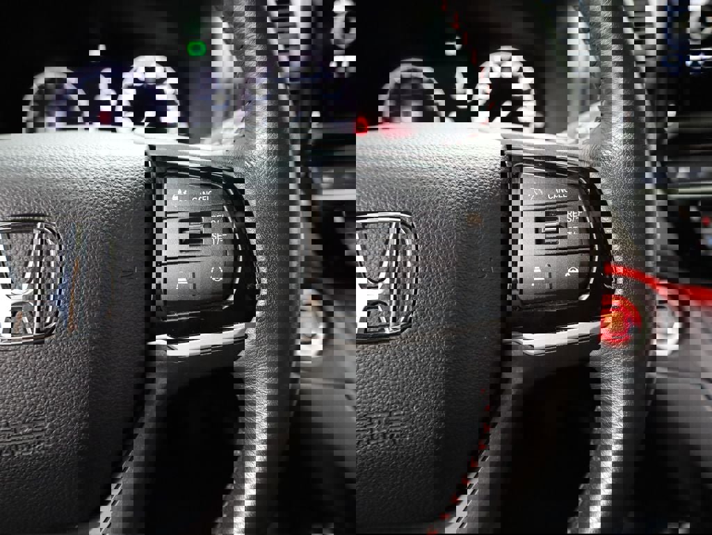 Used 2025 Honda Odyssey Sport-L image 13