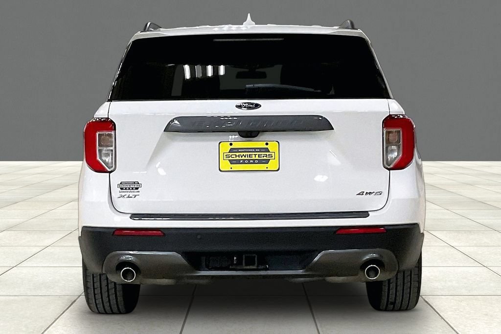 Certified 2023 Ford Explorer XLT w/ Equipment Group 202A AWD/4WD image 4