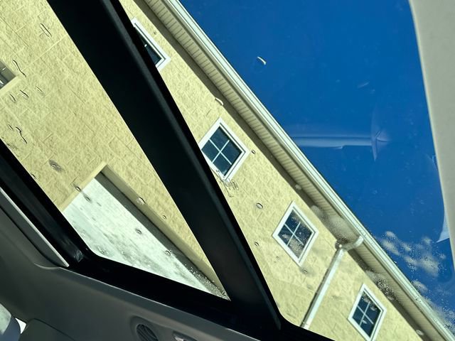 Certified 2025 Ford Explorer Platinum w/ LUX Leather Package image 20