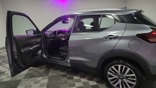 Used 2024 Nissan Kicks SV image 17