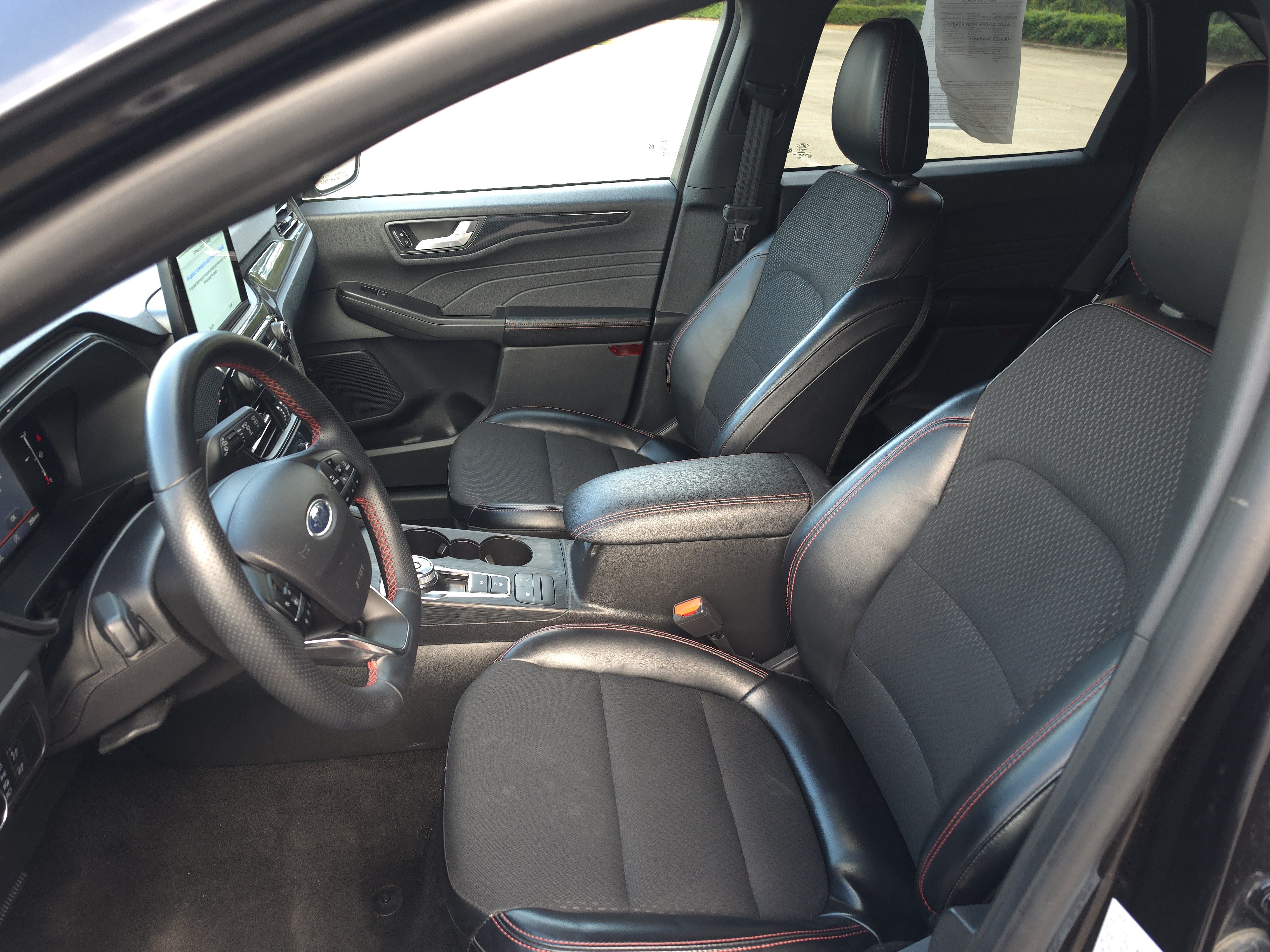 Certified 2025 Ford Escape ST-Line FWD image 12
