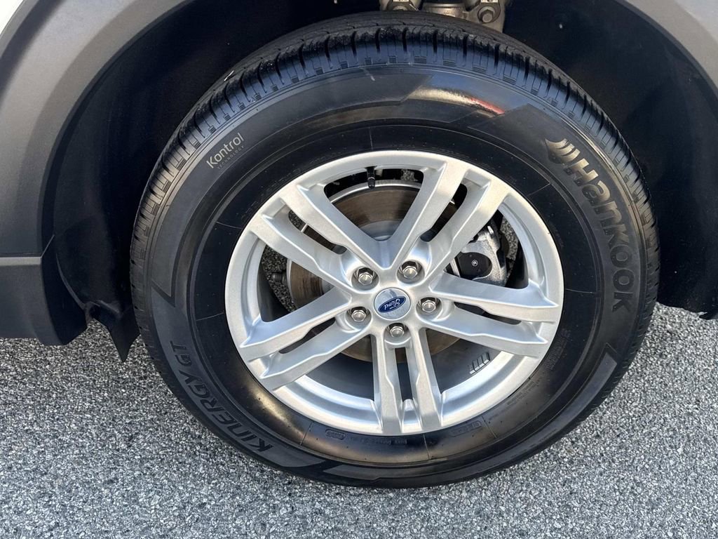 Certified 2023 Ford Explorer XLT image 10