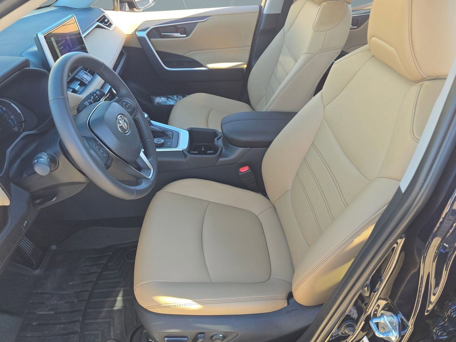 Used 2024 Toyota RAV4 XLE Premium image 5