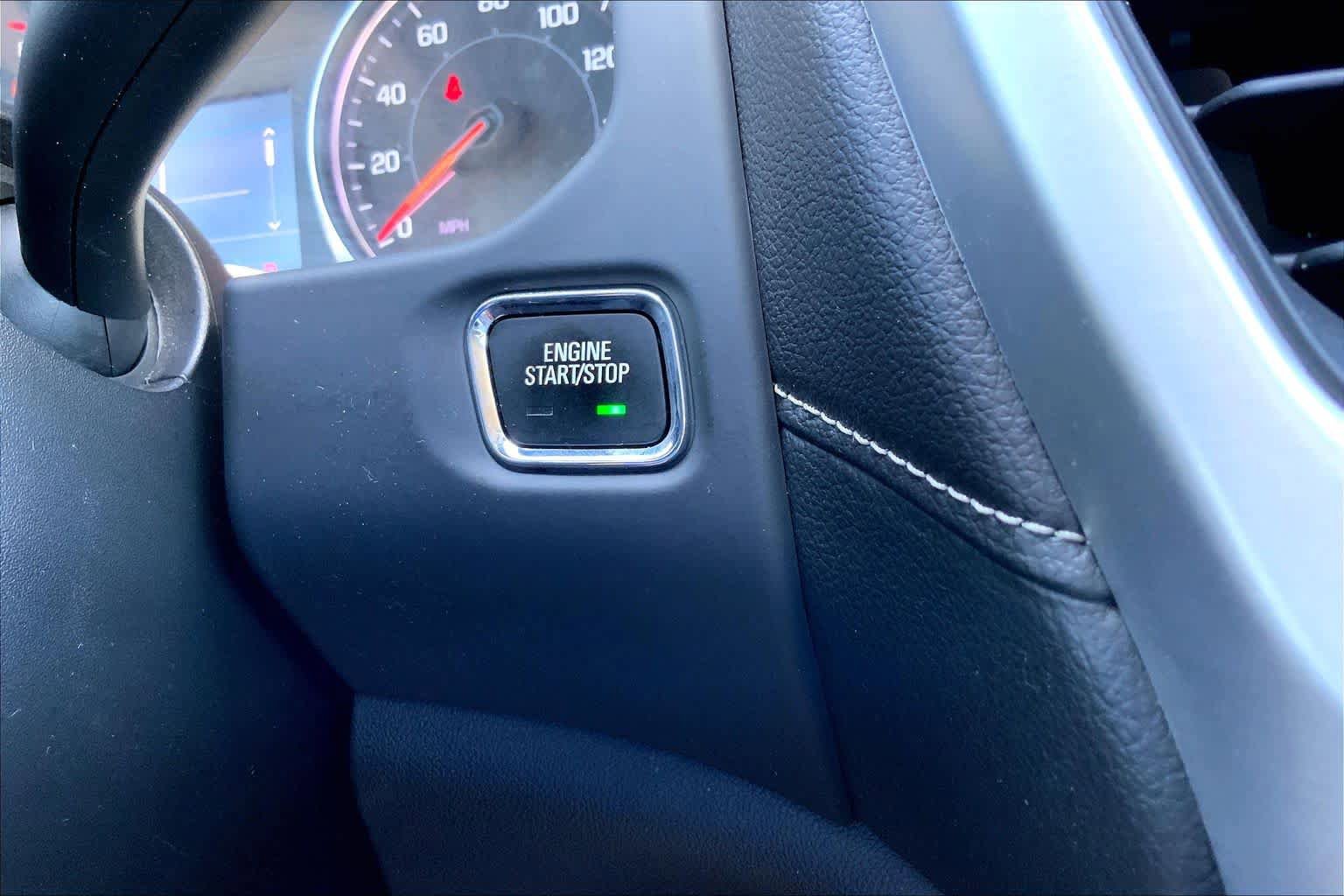 Used 2021 GMC Acadia SLE w/ Driver Convenience Package FWD image 36