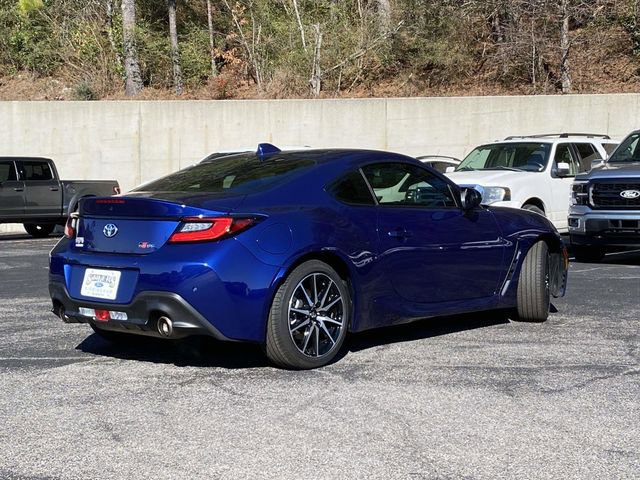 Used 2025 Toyota GR86 image 5