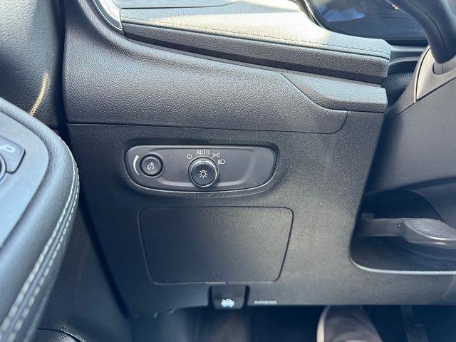 Used 2024 Buick Encore GX Sport Touring AWD/4WD image 21