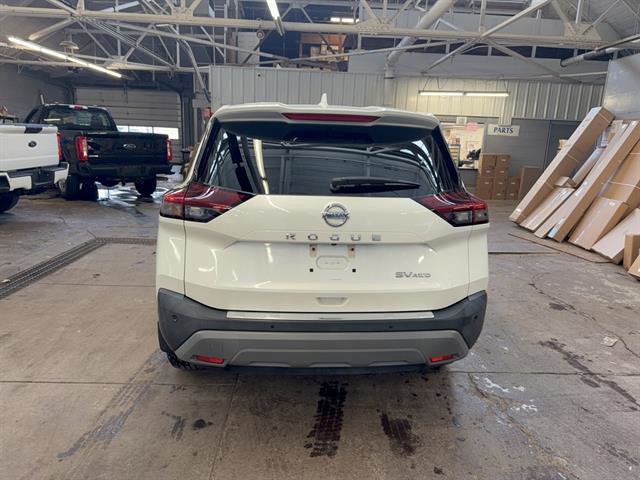 Used 2021 Nissan Rogue SV image 3