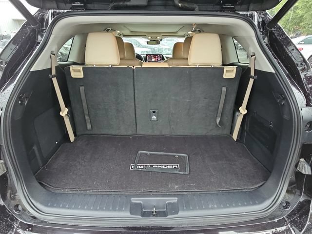 Used 2021 Toyota Highlander Platinum FWD image 15