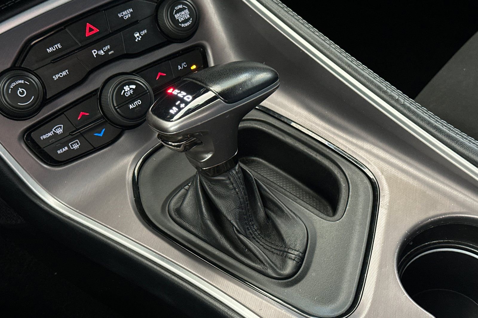 Used 2022 Dodge Challenger R/T RWD image 18
