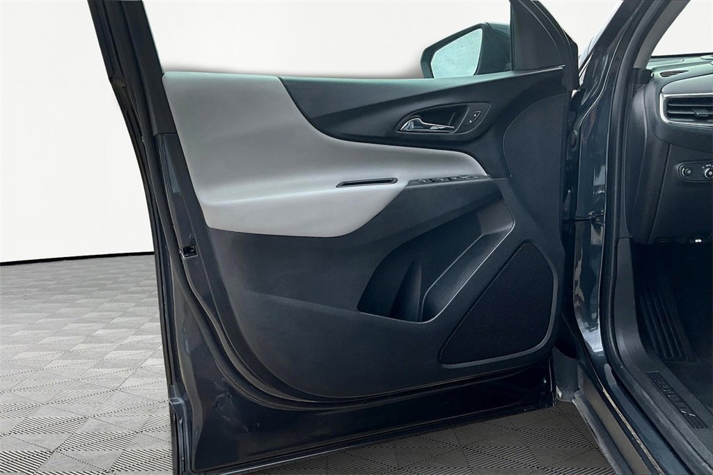 Used 2023 Chevrolet Equinox LT image 22