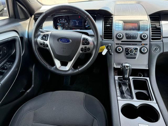 Certified 2018 Ford Taurus SEL FWD image 8