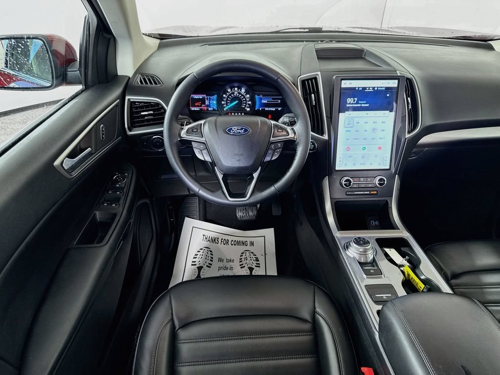 Certified 2023 Ford Edge SEL w/ Convenience Package AWD/4WD image 3