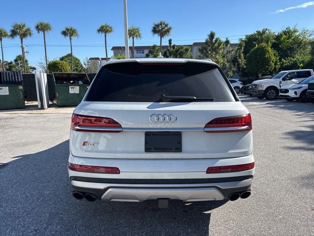 Used 2021 Audi SQ7 Premium Plus w/ Driver Assistance Package image 3