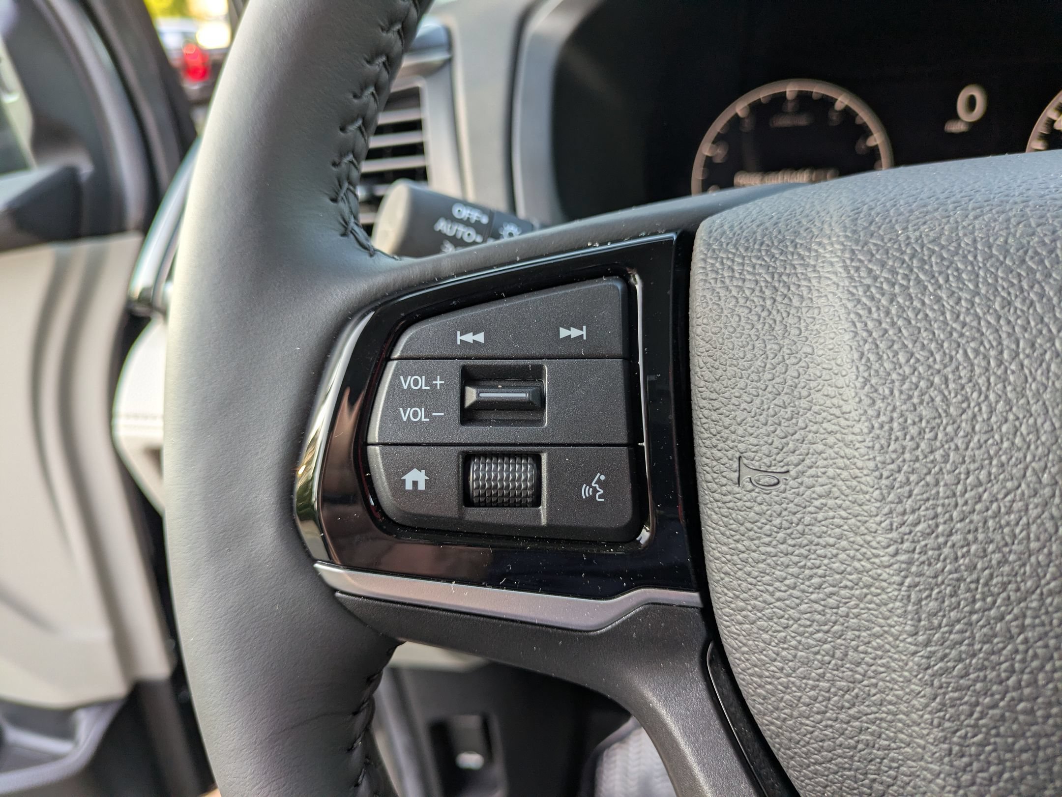 Used 2025 Honda Odyssey Touring image 17